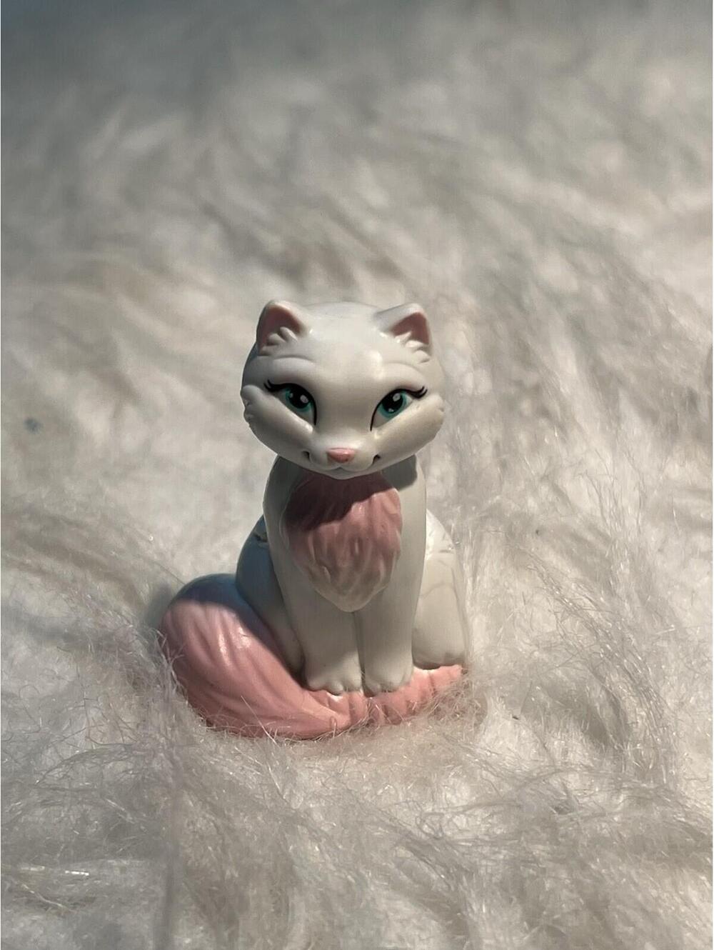 Barbie Princess & the Pauper Serafina The Cat Figure Mattel